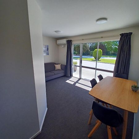 Flaxbourne Motels Ward Extérieur photo