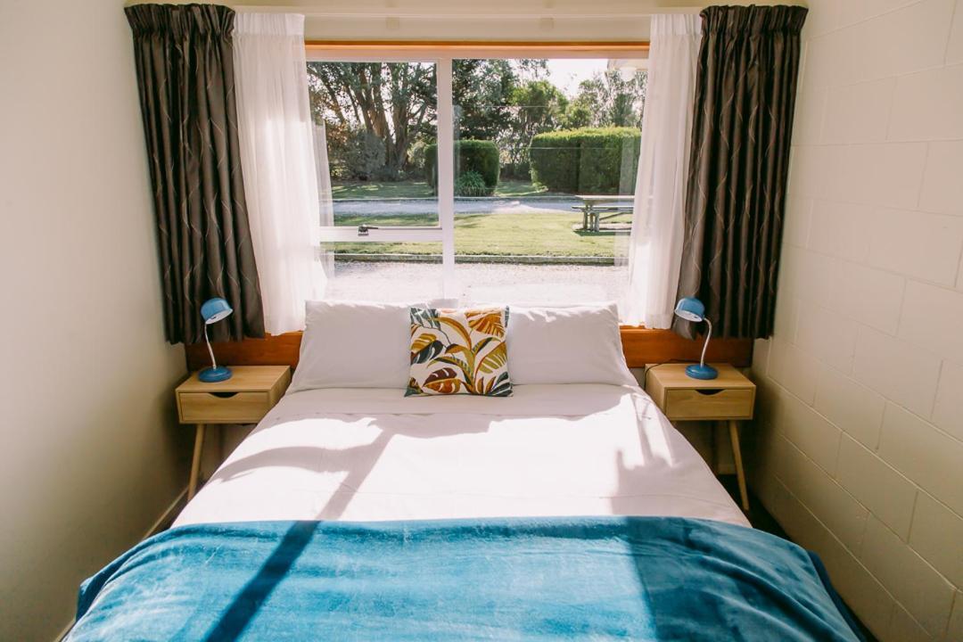 Flaxbourne Motels Ward Extérieur photo