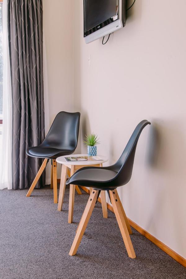 Flaxbourne Motels Ward Extérieur photo