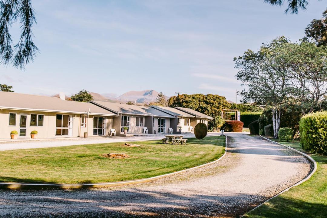 Flaxbourne Motels Ward Extérieur photo